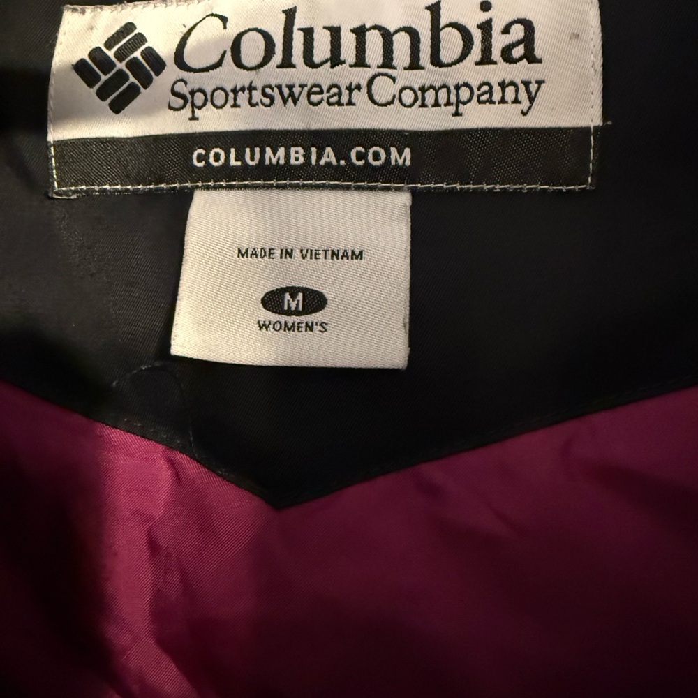 Columbia Women's Black Ski Jacket - Picture 2 of 3